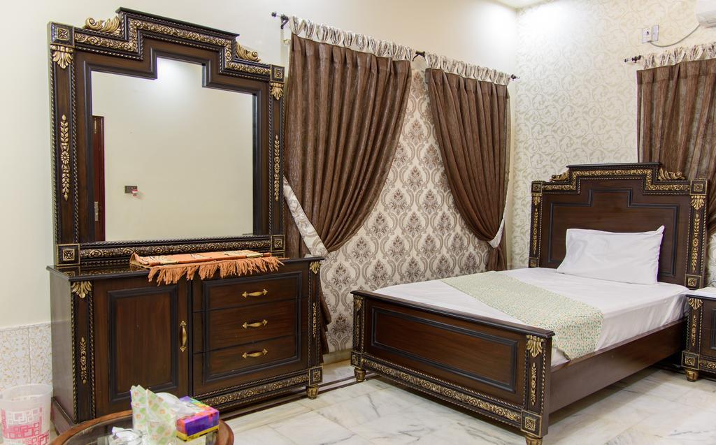 Patel Residency Guest House Karachi Exteriör bild
